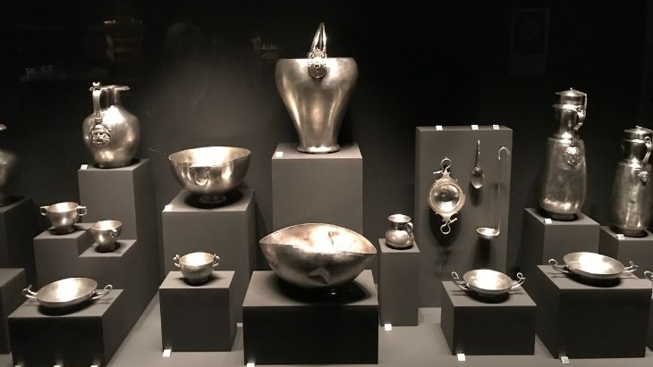 Stříbrné nádobí z hrobek makedonských králů