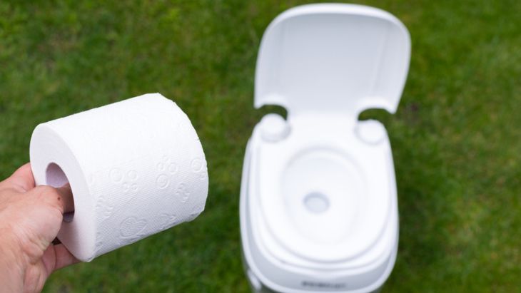 Tolaletní papír a chemické WC